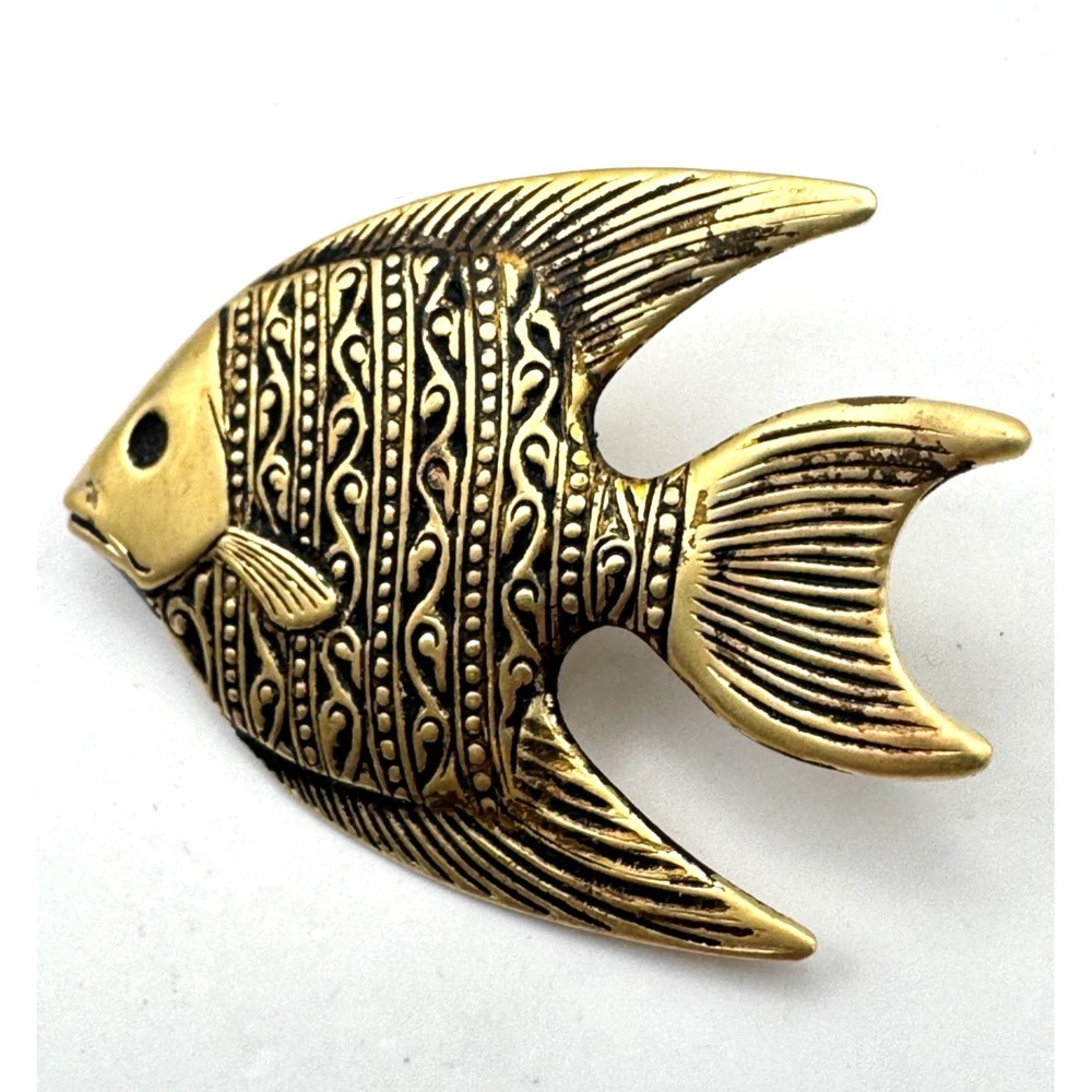 Vintage Fish Brooch  Angelfish Nautical Tropical Fish‎ MCM  Gold Tone Textured